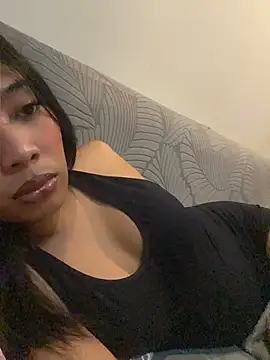 hugecock_tamira Chat XXX in diretta
