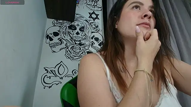 ImSophieFox Chat XXX in diretta