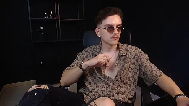 FelixStarkk XXX чат на живо