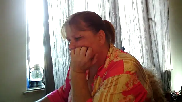 צ'אט XXX בשידור חי של Sylviastar46