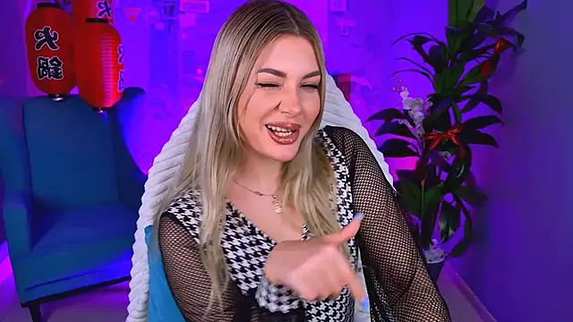 Chat XXX en directo de HyileyClark