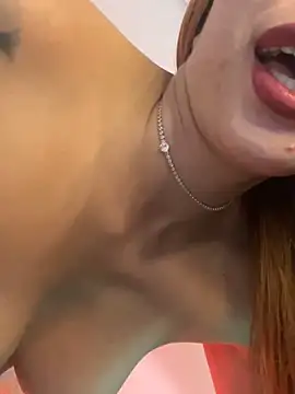 Chatroom XXX en direct de CherryAndyX