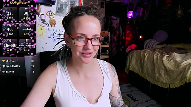 Chatroom XXX en direct de LisaFoxy_y