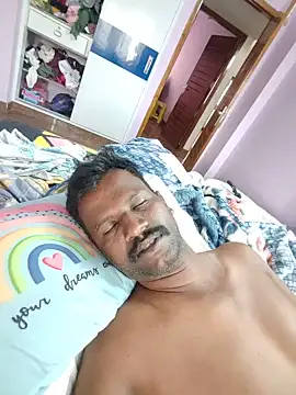 Paramkeerthin Live XXX chat