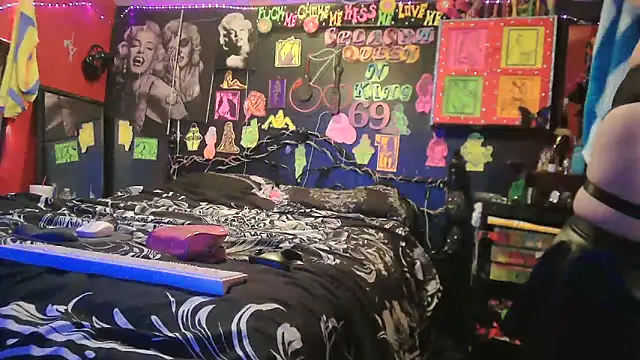 Splash_Queen420 – Naživo XXX chat