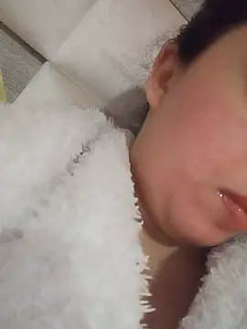 Beerrry Adlı Modelin Canlı XXX Sohbeti