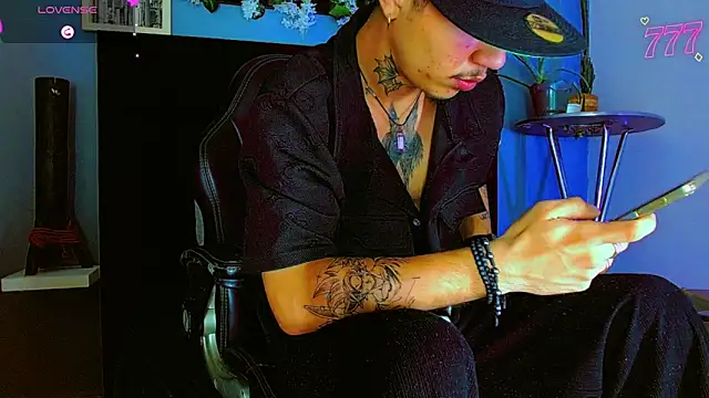 XXX chat uživo modela HannibalLester