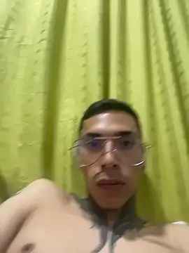 alejoggg1 live XXX chat