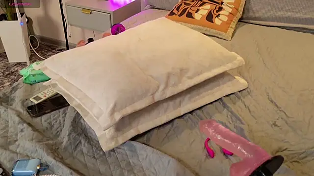 MilkMeSoftlyn Live XXX chat