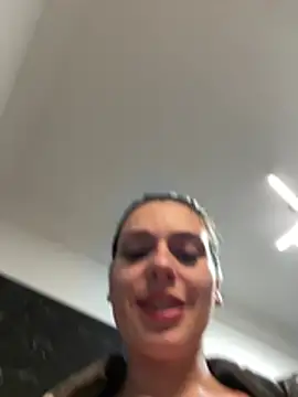 Chat +18 de RedAssHottie ao vivo