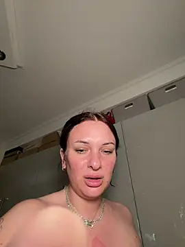 Chat +18 de OliviaaFischer ao vivo