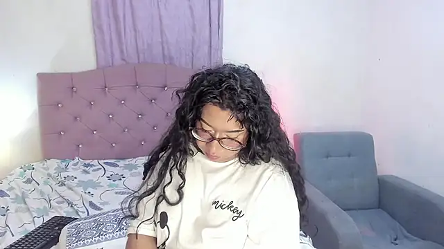 Chatroom XXX en direct de Latinabombsheell