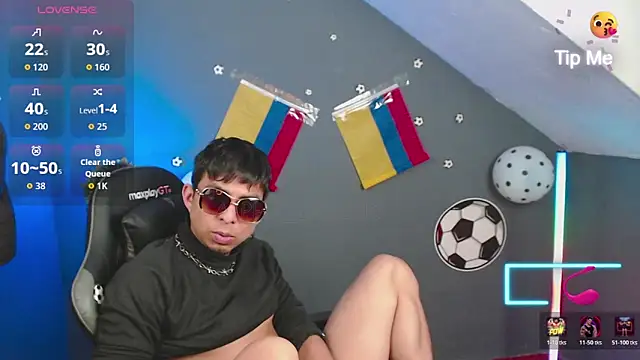 ALPHA_LATINO: онлайн-секс-чат