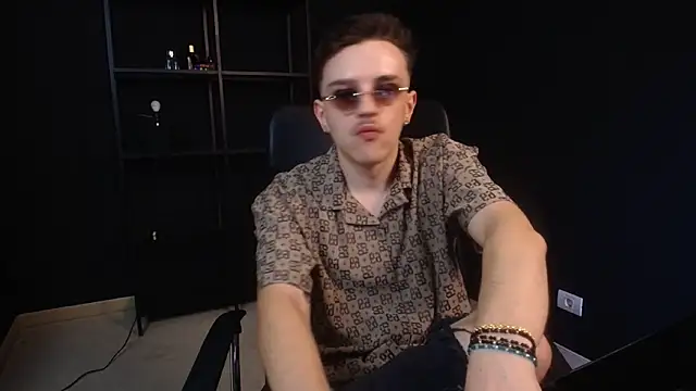 FelixStarkk élő XXX-chatje