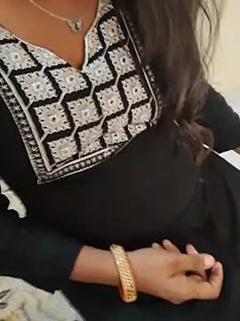 Živý XXX chat Marathi_Priyanka_Kunal