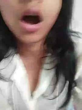 Hello_Miss_99's Live Chat Room