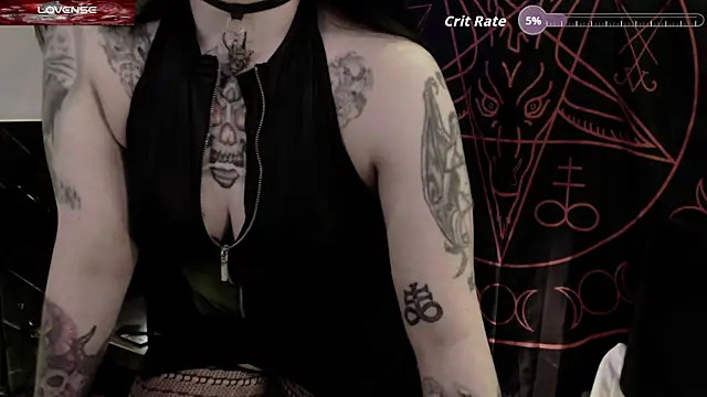 Evil_Queen_666 – Live XXX-chat