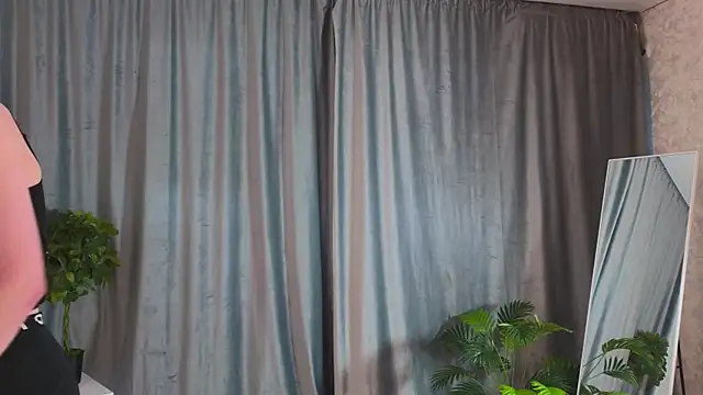 FoxFever's Live XXX Chat