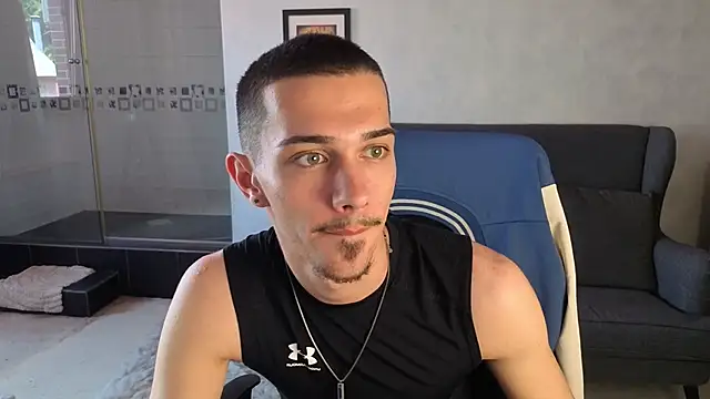 Chatroom XXX en direct de KaydenDrew