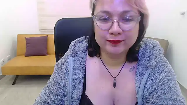 AnyaLuxx – Live XXX-chat