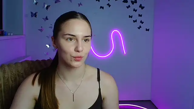 Chat +18 de Kyara_ra ao vivo