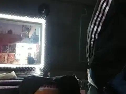 Chat +18 de mcperson222 ao vivo