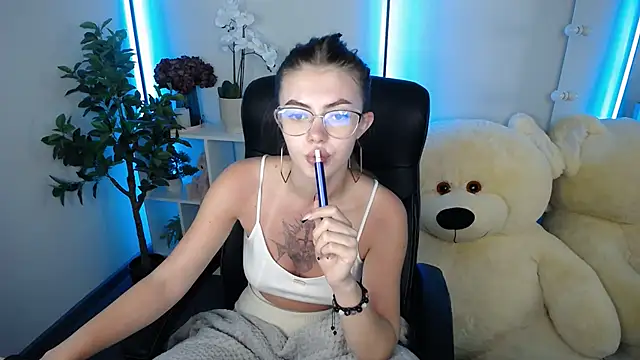 Chat +18 de Ritaneer ao vivo