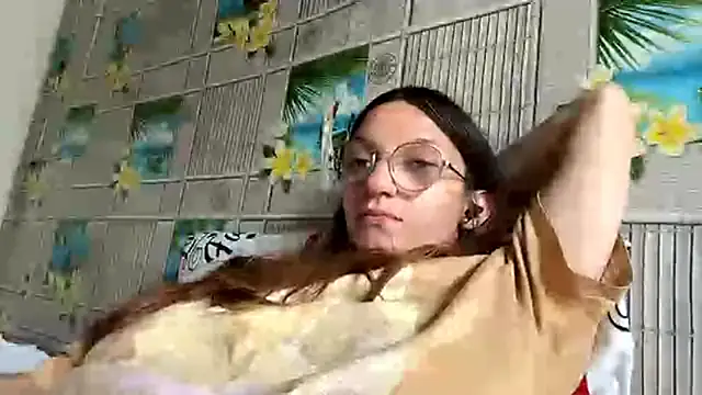 Chat +18 de SparkleJebb ao vivo