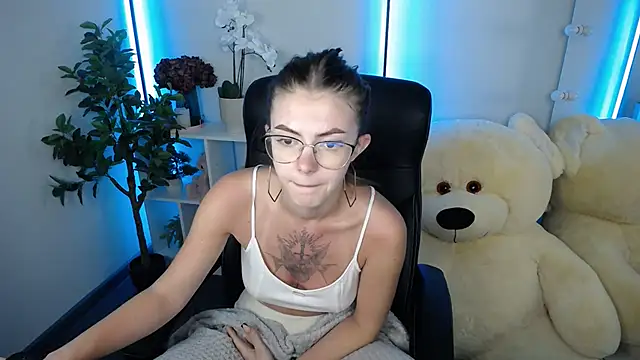 Chat +18 de Ritaneer ao vivo