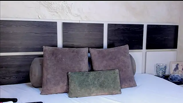 Chat +18 de Natalia_Cruzz ao vivo