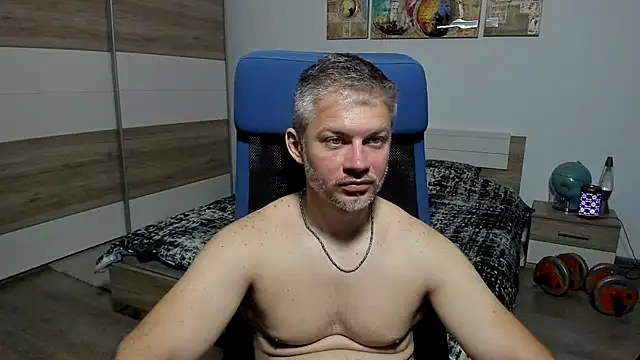 Chat XXX en directo de RobbyShawz