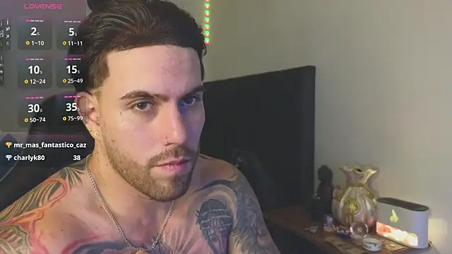 Živý XXX chat Ades_Lowe