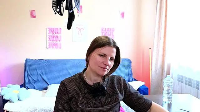 Mirabelle_Velvet Adlı Modelin Canlı XXX Sohbeti