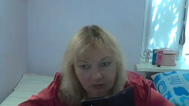 Lusi-777 Chat XXX live