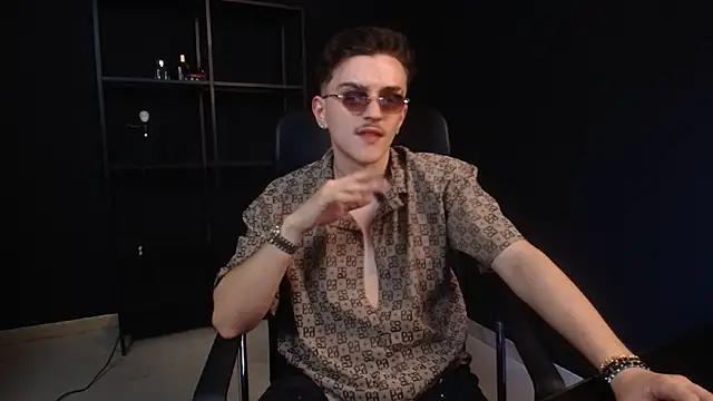 FelixStarkk's Live XXX Chat