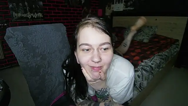 Chat +18 de MessalinaOfficial ao vivo