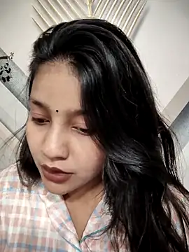 Chat +18 de Pavitra_Sharma ao vivo