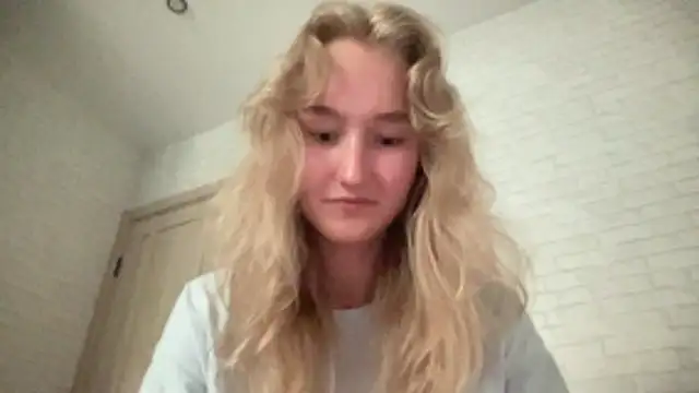 Chat +18 de MissMillyx ao vivo