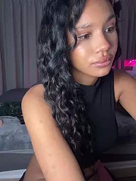 Chat +18 de bambigirlxx ao vivo