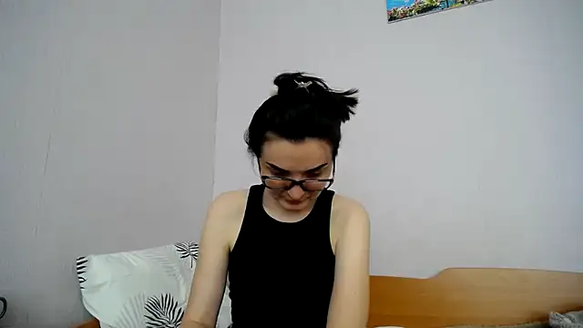 Shiny_gine's Live XXX Chat