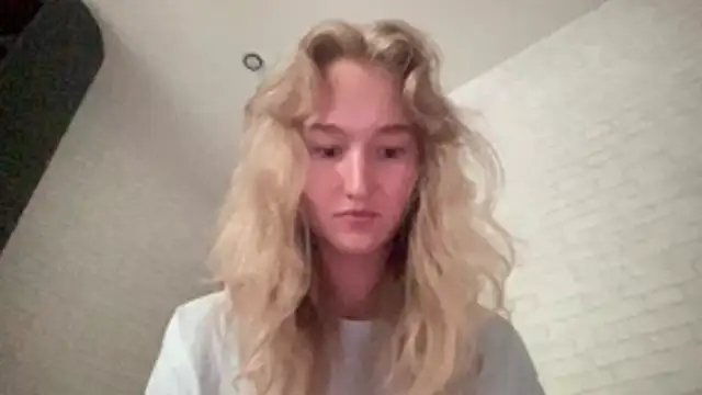 Chat +18 de MissMillyx ao vivo