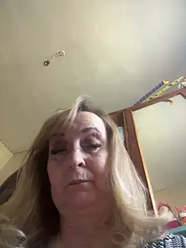 Chat XXX en directo de Irina2909@xh
