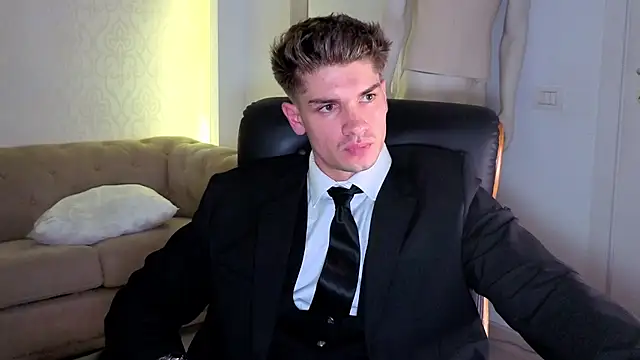 MaxKaiden Live XXX-chat