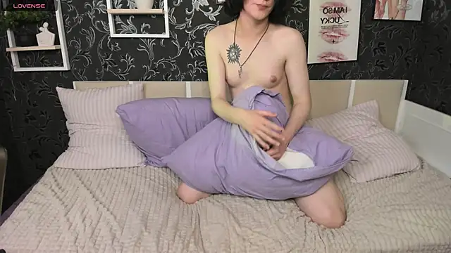 MickeQuinee লাইভ XXX চ্যাট