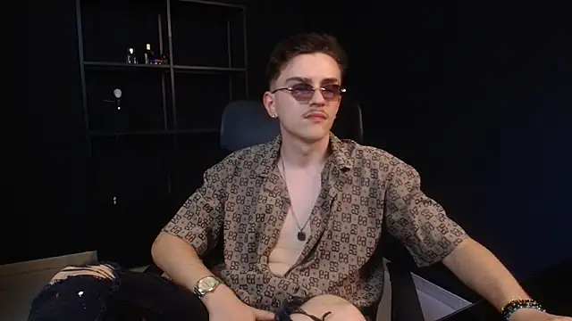 Živý XXX chat FelixStarkk