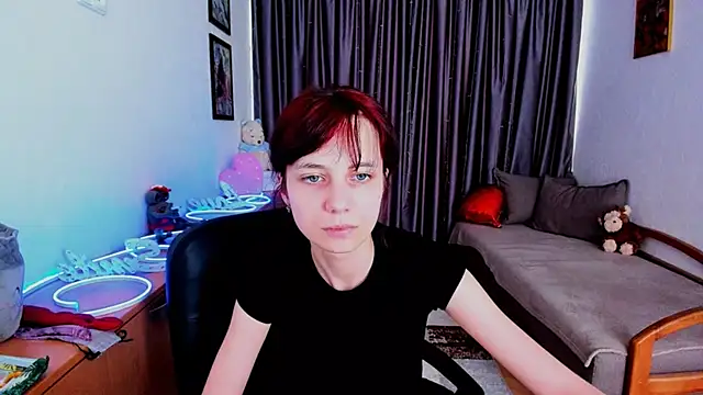 MiniLysii XXX чат на живо