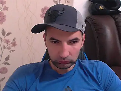 Leo_1617 Chat XXX live