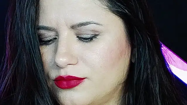 Chat +18 de EssenaMonroe ao vivo