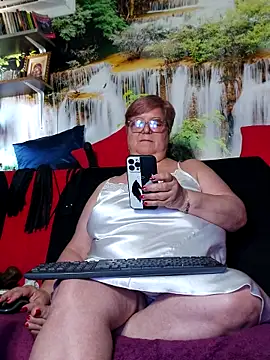 QueenPammy1 Adlı Modelin Canlı XXX Sohbeti