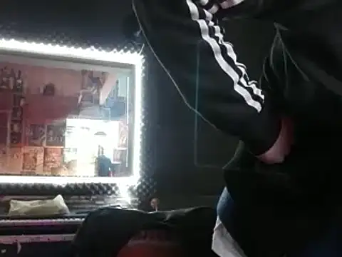 mcperson222n Live XXX chat